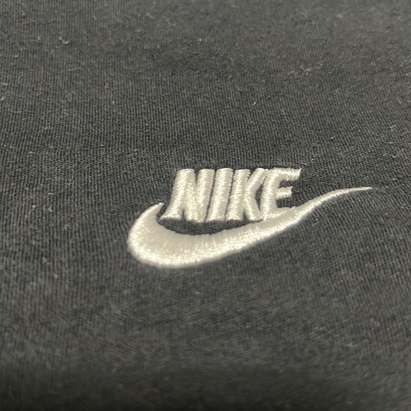 🔥NIKE T-SHIRT🔥 - Picture 2 of 4